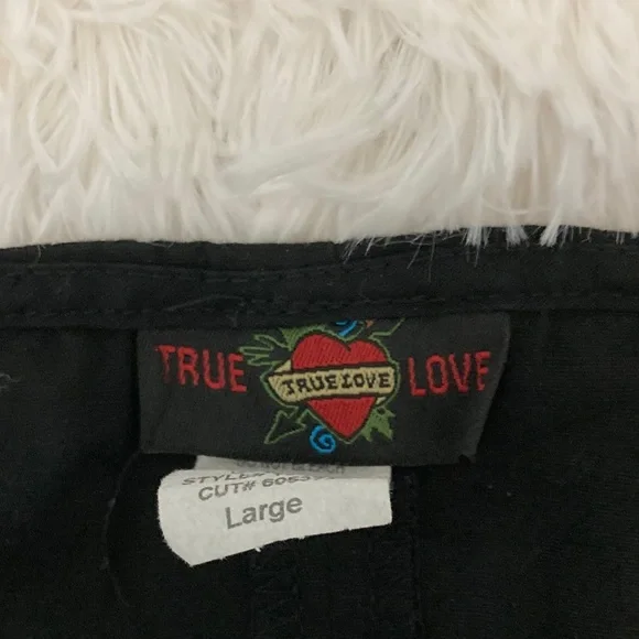 Elegant Black and Red Women's Blouse - Picture 10 of 10